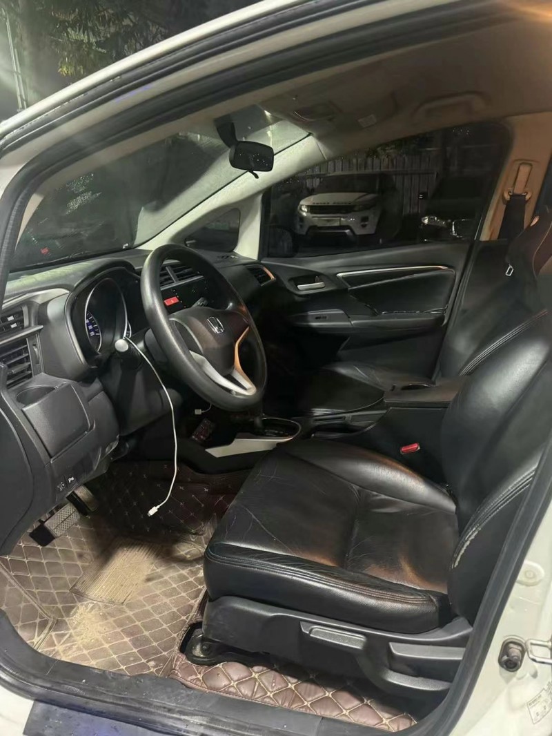 广州15年本田飞度4