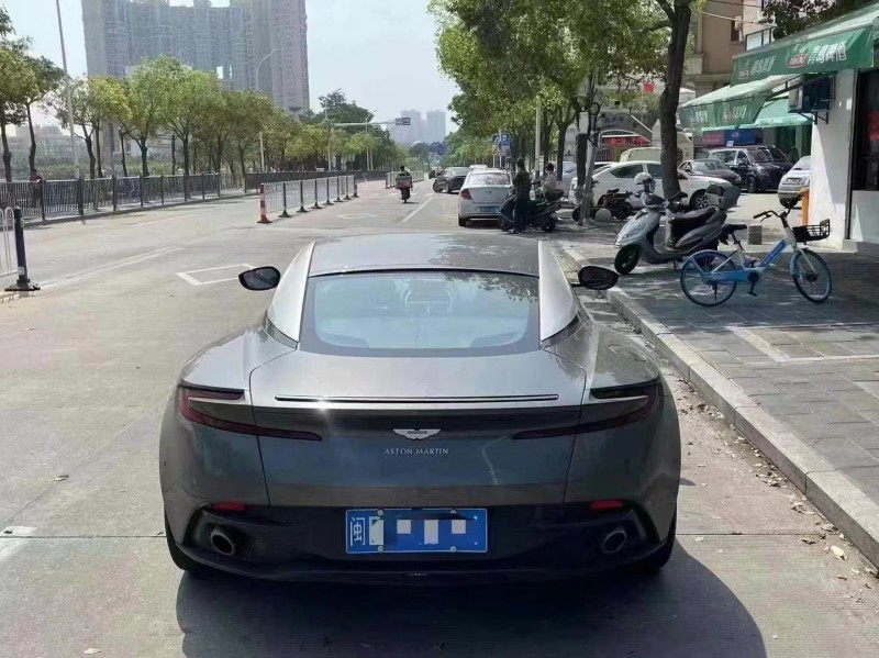 广州18年阿斯顿·马丁DB119