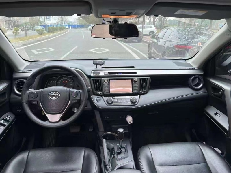东莞17年丰田RAV4荣放5