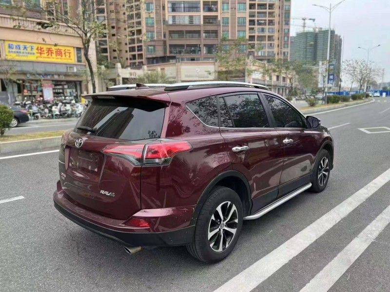 东莞17年丰田RAV4荣放8