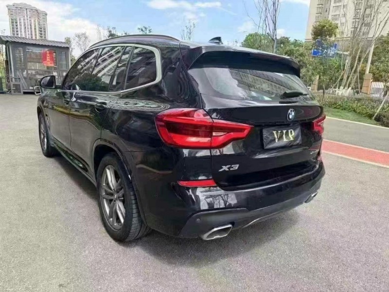 昆明20年寶馬X37