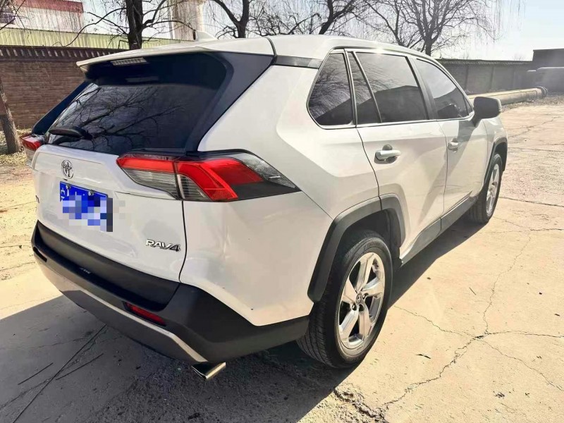 保定20年丰田RAV4荣放4