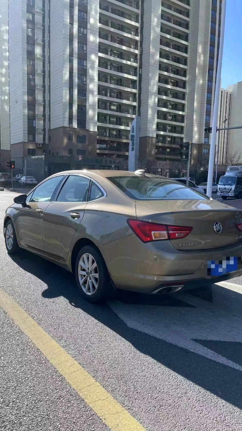 青岛17年别克威朗6