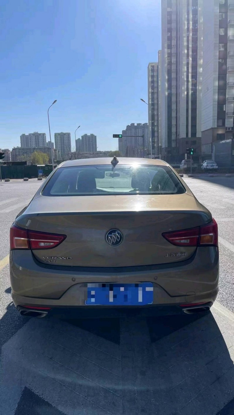 青岛17年别克威朗8