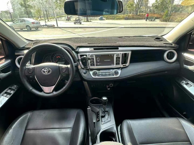 东莞18年丰田RAV4荣放5