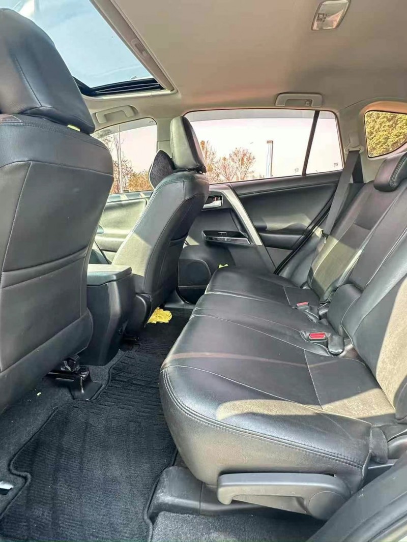 东莞18年丰田RAV4荣放6