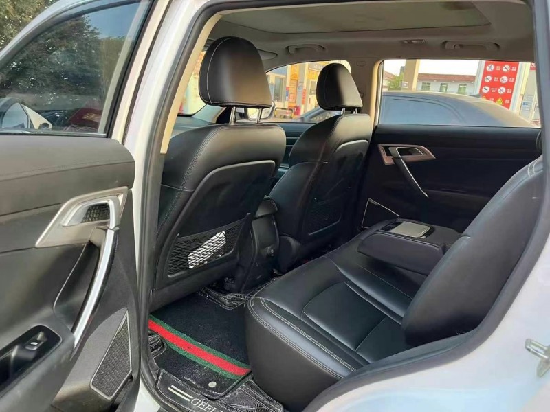 保定17年吉利博越4