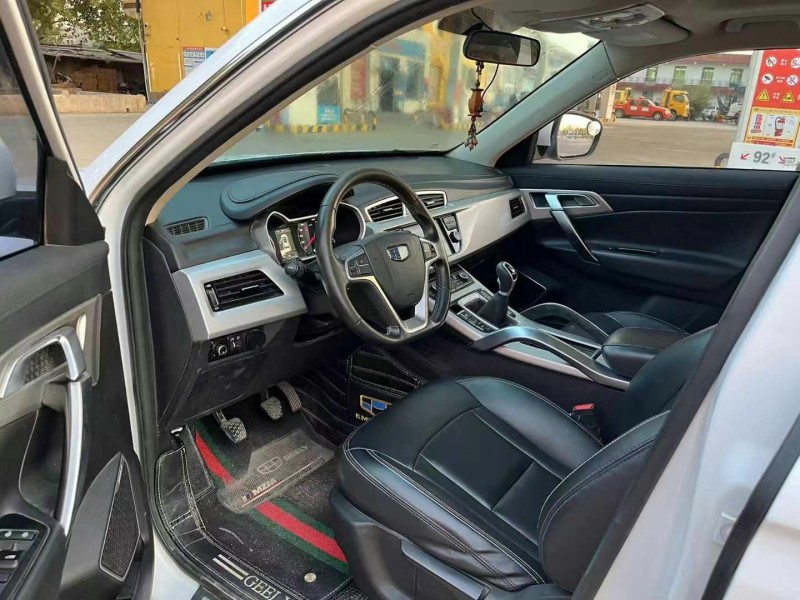 保定17年吉利博越5