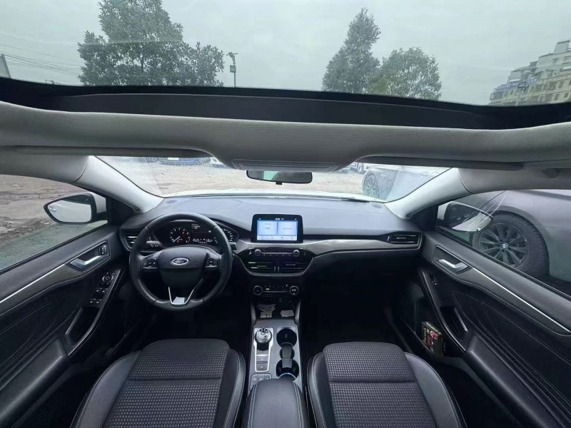 广州20年福特福克斯7