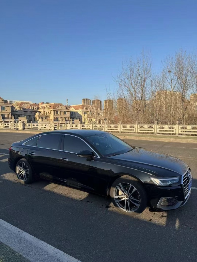 青岛22年奥迪A6L2