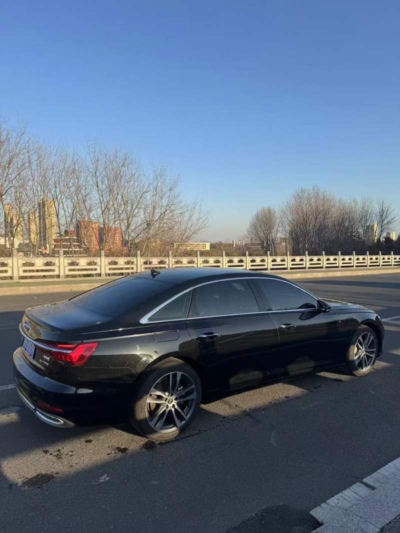 青岛22年奥迪A6L5