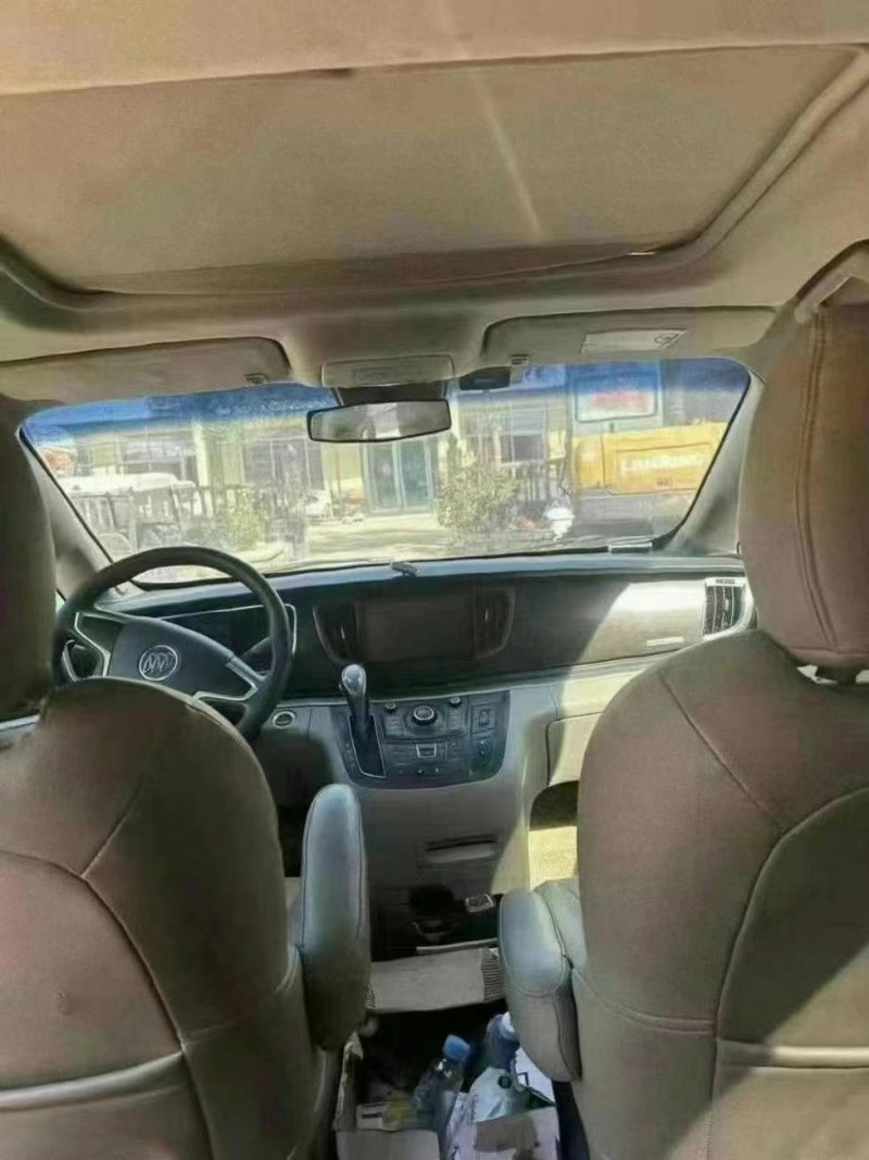 青岛12年别克GL83