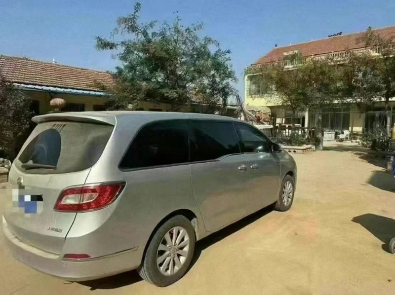 青岛12年别克GL85