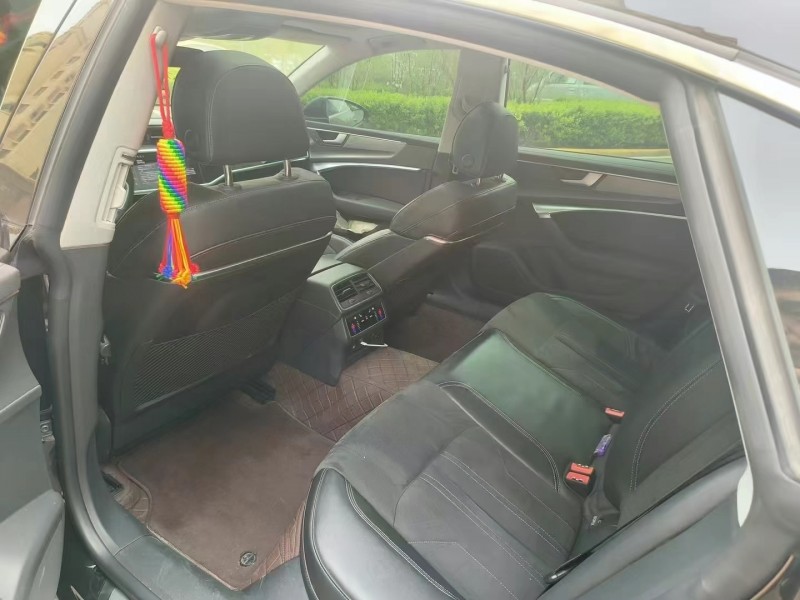 保定23年奥迪A7L6