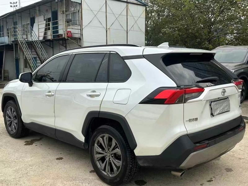 邵阳23年丰田RAV4荣放9