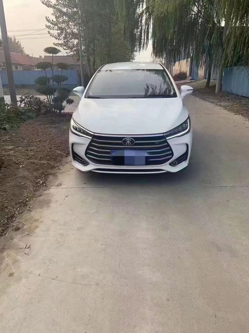 青岛18年比亚迪宋MAX1