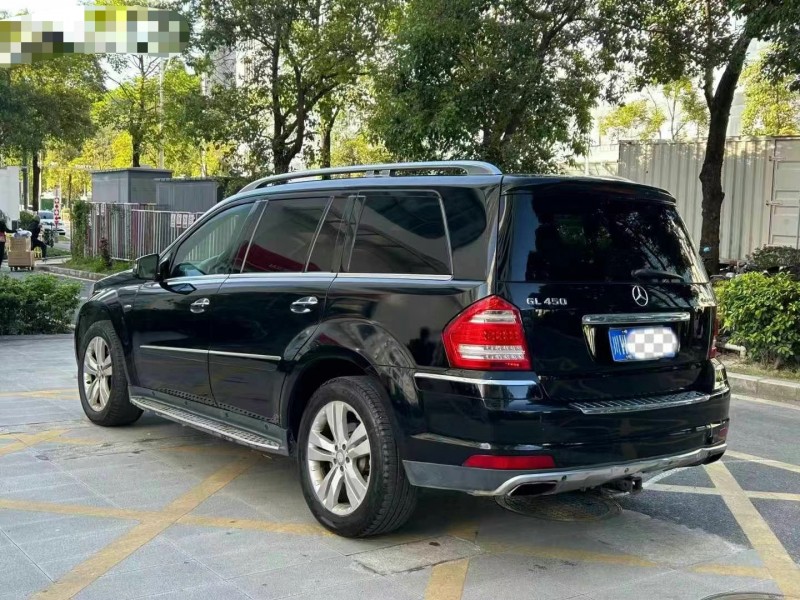 深圳12年奔馳GL8