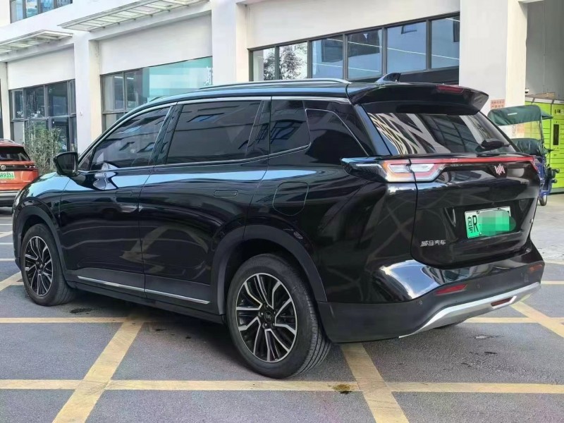 深圳23年威馬汽車W68