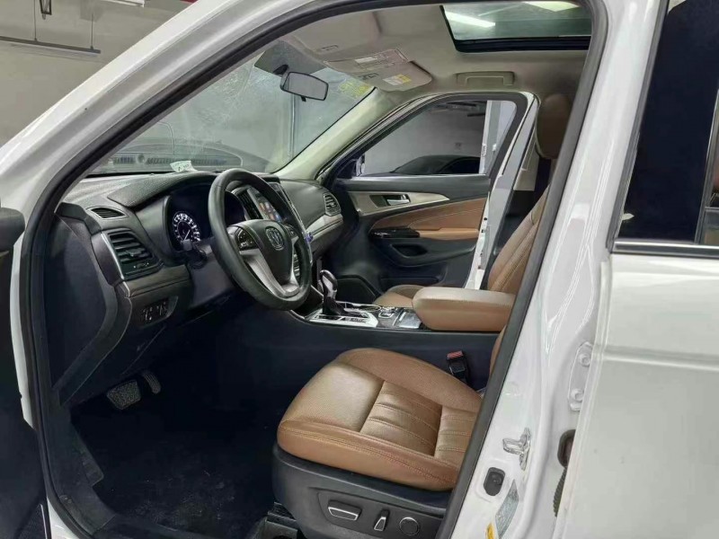 成都17年長安汽車CS956