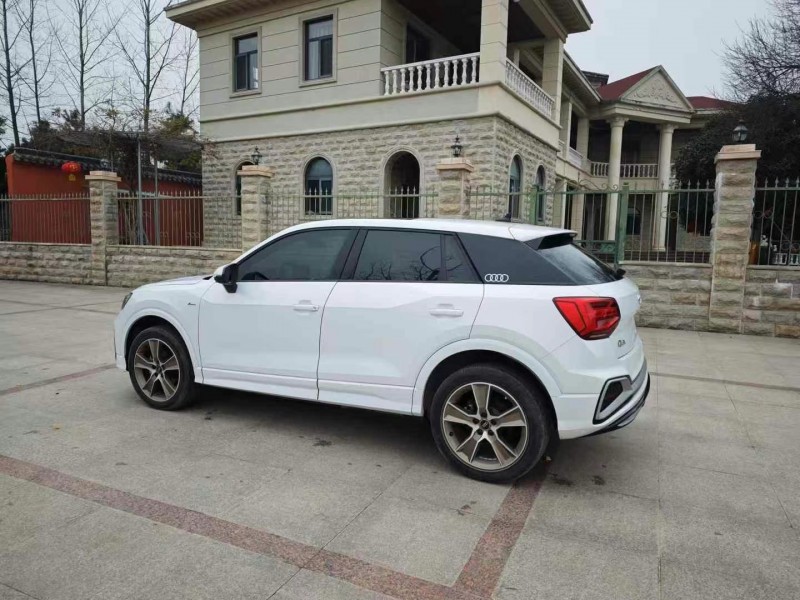 青岛22年奥迪Q27