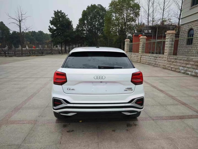 青岛22年奥迪Q29