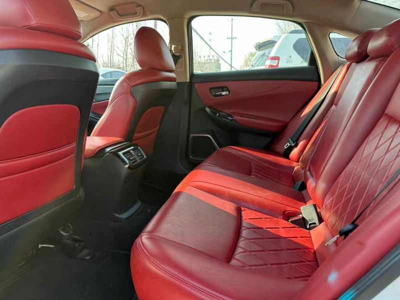 徐州16年本田思铂睿4