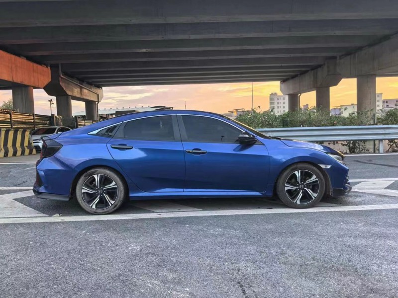 广州17年本田思域4