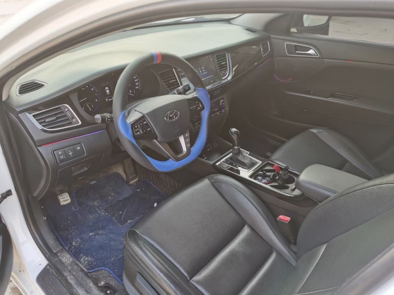 保定16年现代名图6