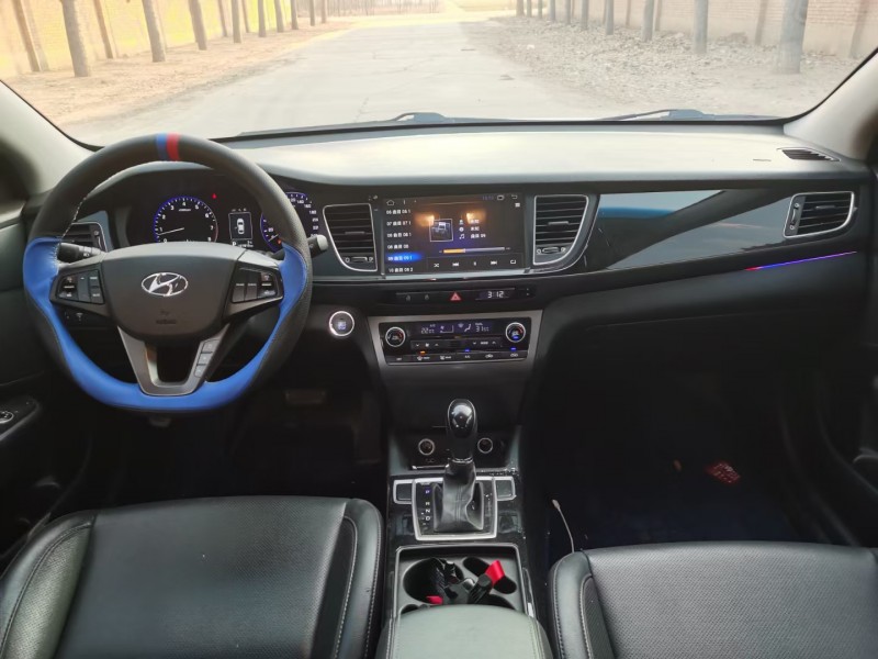 保定16年现代名图7