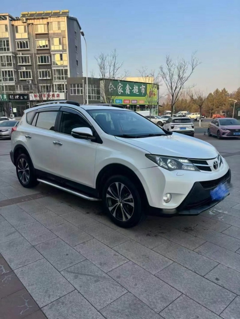 保定15年丰田RAV4荣放3
