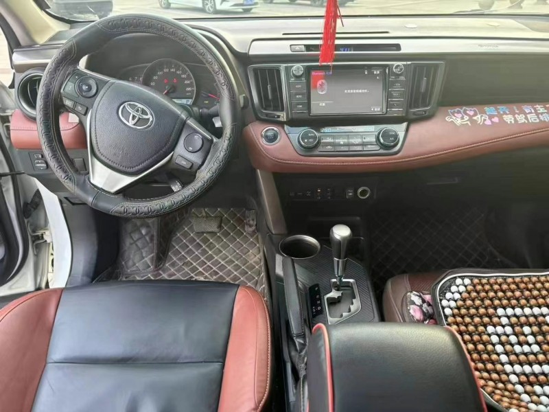 保定15年丰田RAV4荣放9