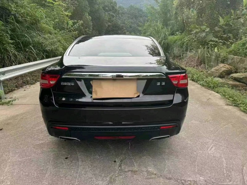 成都16年吉利博瑞9