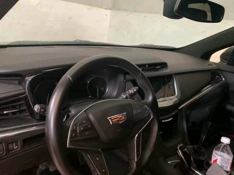 成都22年凱迪拉克XT53