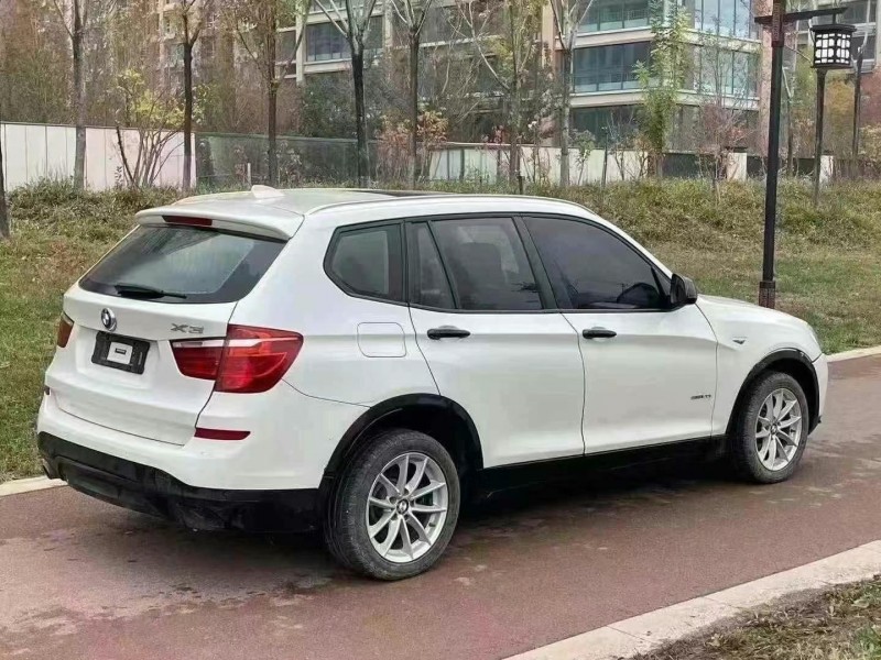 济宁17年宝马X36