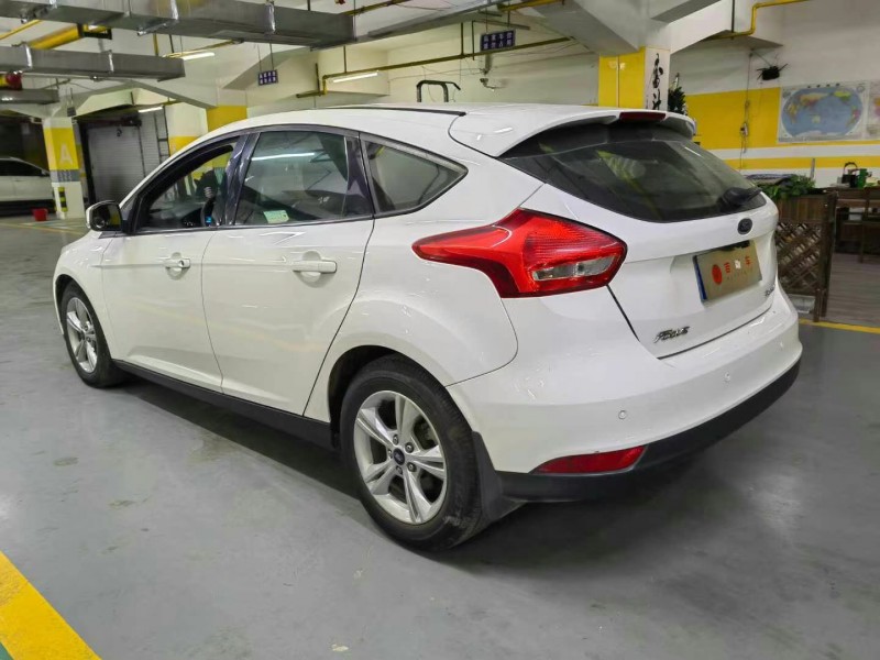 武汉17年福特福克斯7