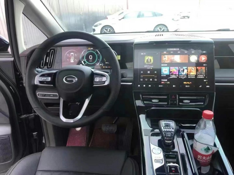 保定24年传祺M89