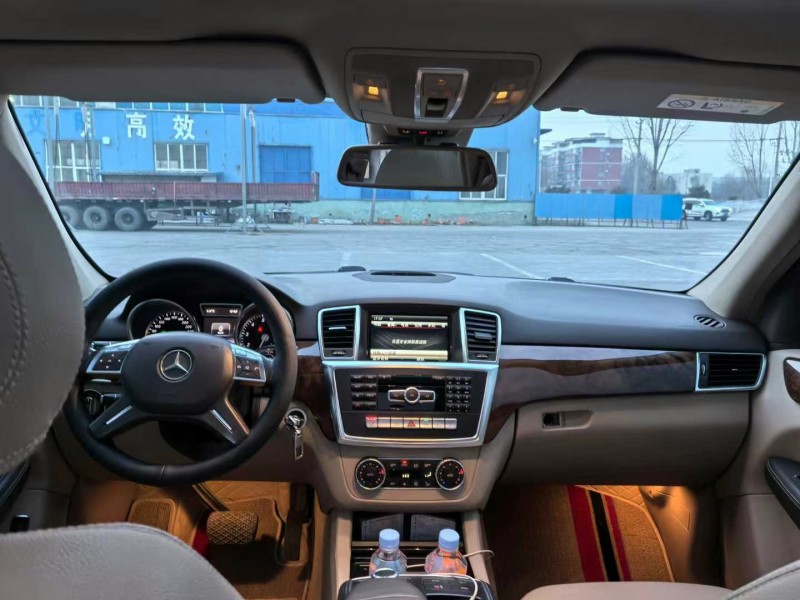 保定14年奔驰ML7