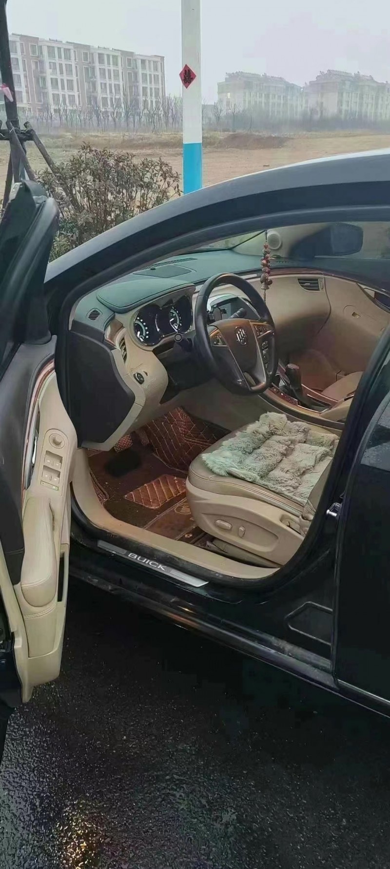 青岛13年别克君越6