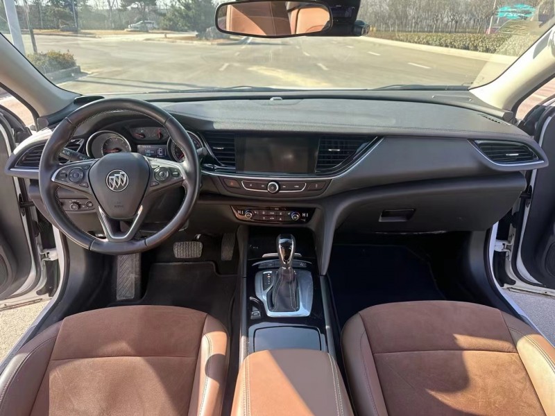 枣庄20年别克君威6