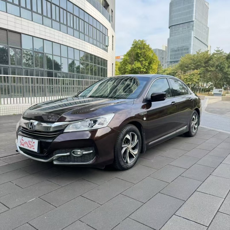 佛山17年本田雅阁3