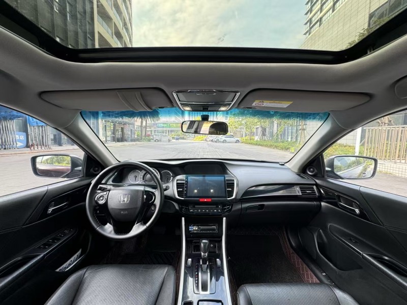 佛山17年本田雅阁6