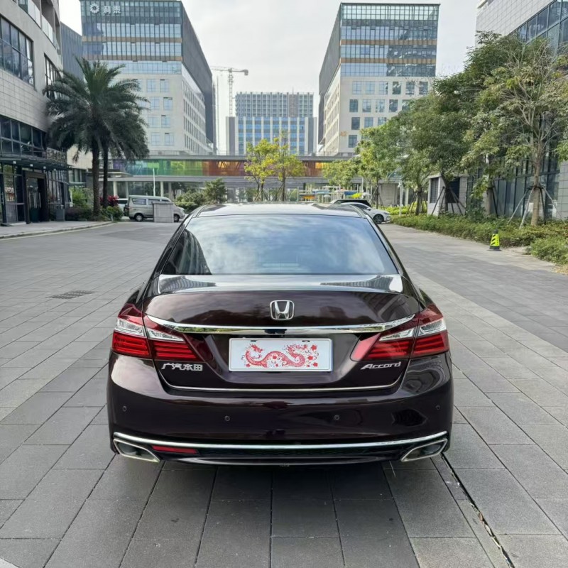 佛山17年本田雅阁9