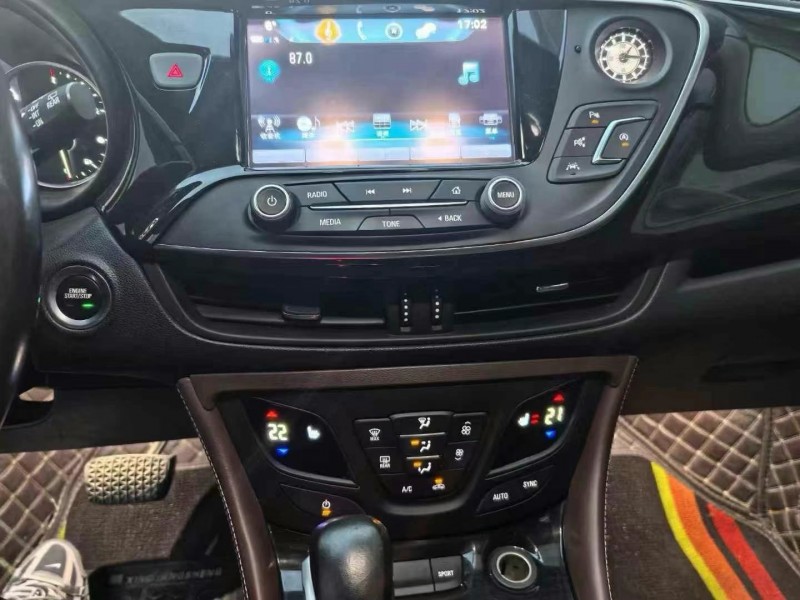 济宁18年别克昂科威8