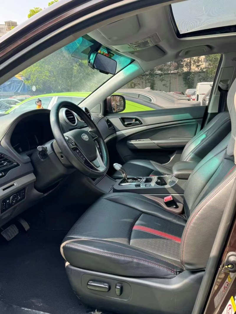 广州14年比亚迪S76