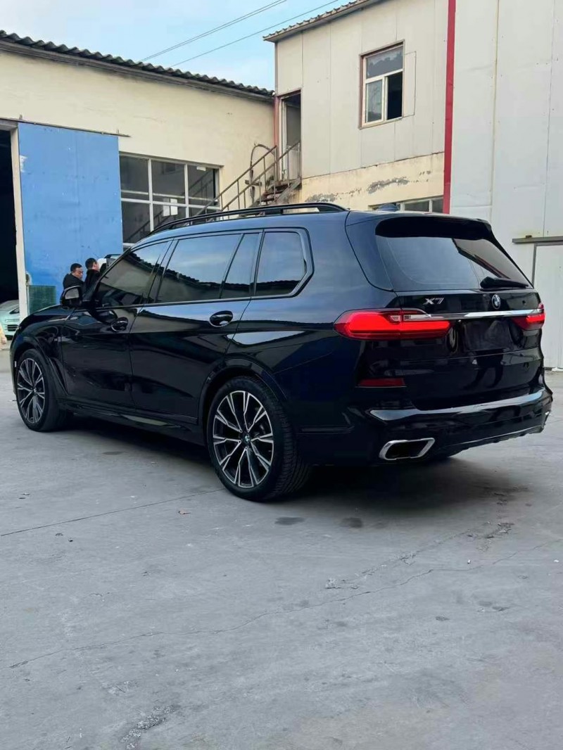 保定19年宝马X73