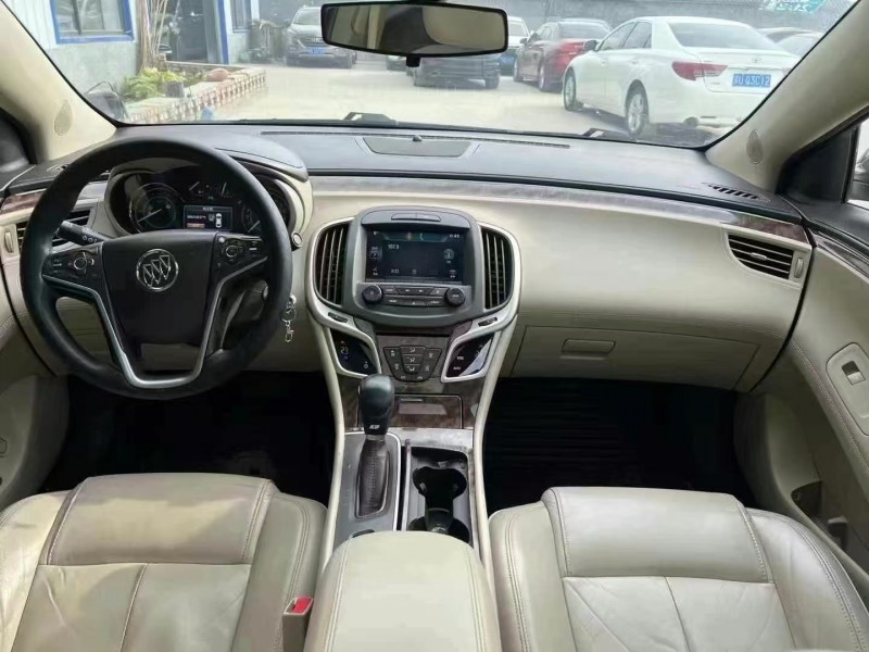 菏泽15年别克君越8