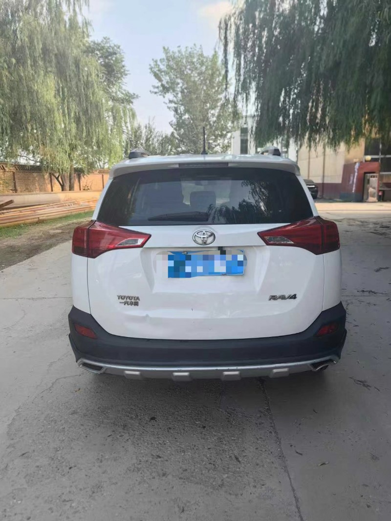 保定13年丰田RAV49
