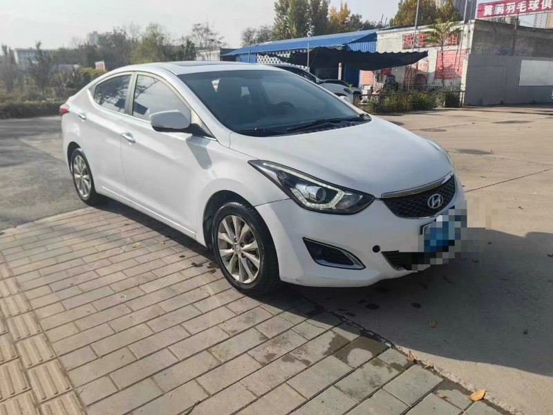 保定17年现代朗动3