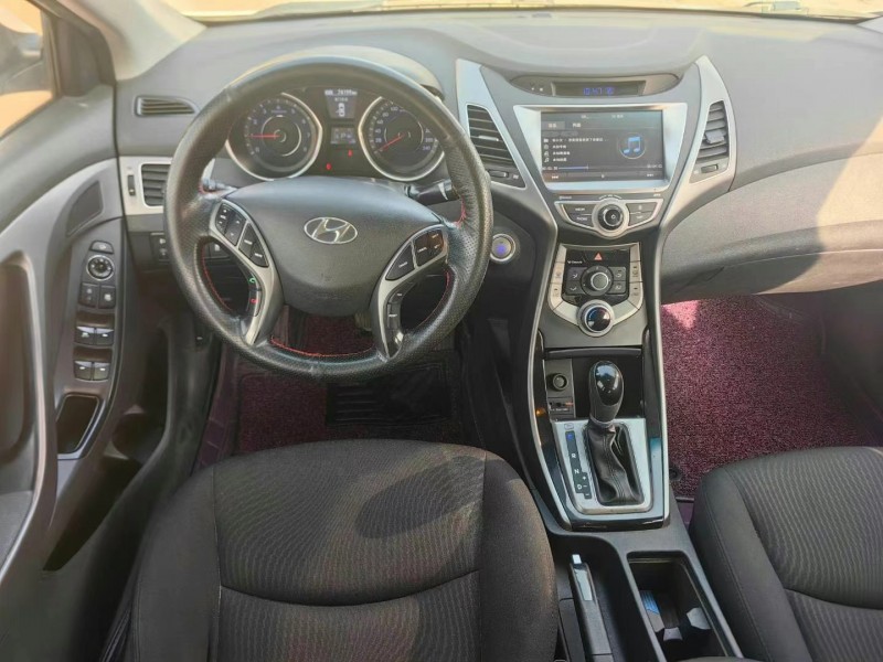 保定17年现代朗动6