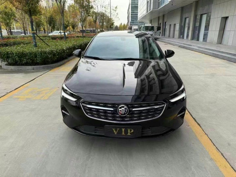 济宁23年别克君威1